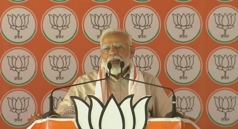 अब पीएम मोदी बोले- कांग्रेस और सपा जैसी पार्टियों ने मुसलमानों के लिए कुछ नहीं किया अब पीएम मोदी बोले- कांग्रेस और सपा जैसी पार्टियों ने मुसलमानों के लिए कुछ नहीं किया