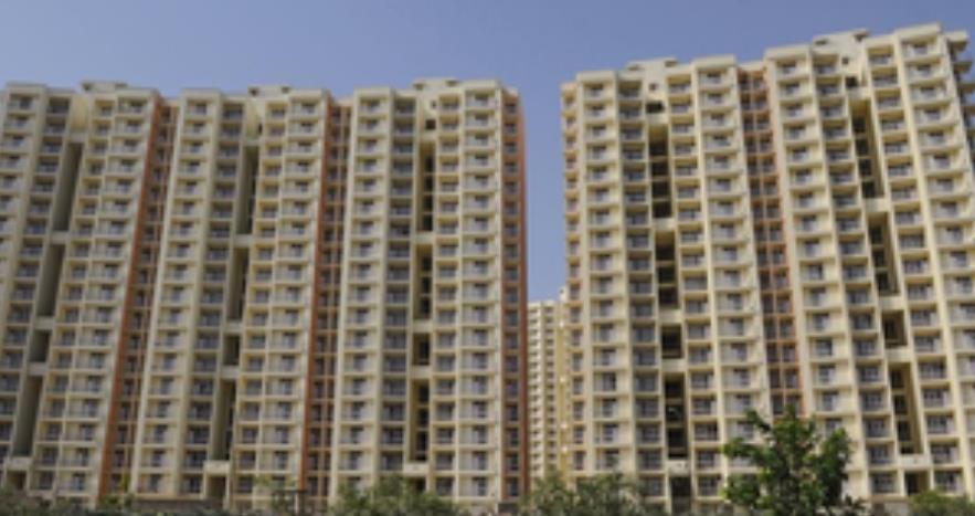 मतदान करने में पीछे है नोएडा की हाईराइज सोसायटी, इस बार लगे हैं 100 बूथ मतदान करने में पीछे है नोएडा की हाईराइज सोसायटी, इस बार लगे हैं 100 बूथ