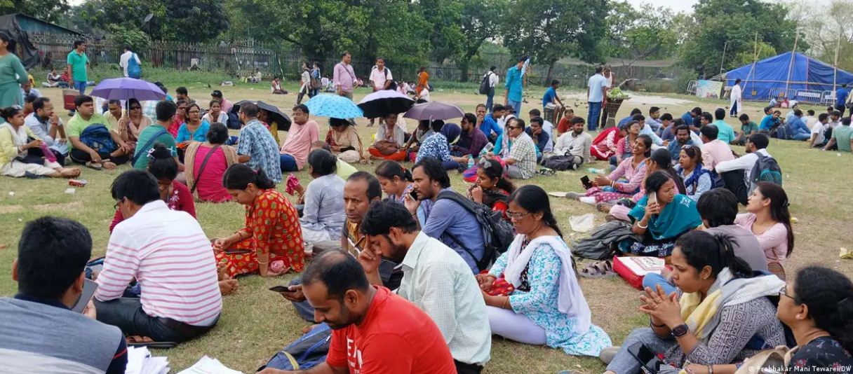  सप्ताह में लाखों रुपये कहां से लौटाएंगे हजारों शिक्षक?