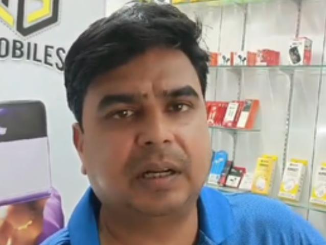 होशियारपुर में दिनदहाड़े चोरों ने की लूटपाट, लाखों का सामान चोरी होशियारपुर में दिनदहाड़े चोरों ने की लूटपाट, लाखों का सामान चोरी