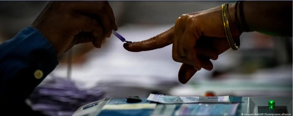 वीवीपैट के 100 फीसदी मिलान वाली याचिकाएं खारिज