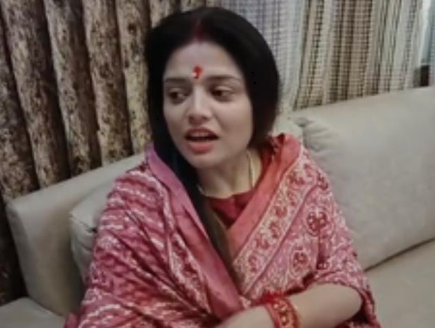 धनबाद में ढुल्लू महतो पर अनुपमा सिंह ने साधा निशाना, कहा- वो ड्राइंग रूम में बैठने लायक भी नहीं धनबाद में ढुल्लू महतो पर अनुपमा सिंह ने साधा निशाना, कहा- वो ड्राइंग रूम में बैठने लायक भी नहीं