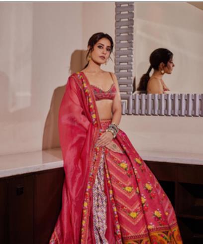 हॉरर कॉमेडी 'बाक' के प्रमोशन इवेंट में राशि खन्ना ने पहना डिजाइनर लहंगा, फोटोज की शेयर हॉरर कॉमेडी 'बाक' के प्रमोशन इवेंट में राशि खन्ना ने पहना डिजाइनर लहंगा, फोटोज की शेयर