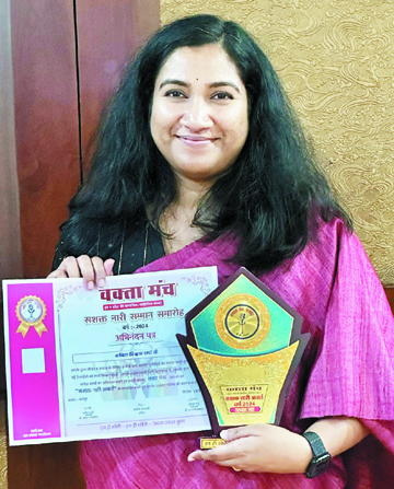 वक्ता मंच से कबिता शर्मा को सशक्त नारी अवार्ड सम्मान वक्ता मंच से कबिता शर्मा को सशक्त नारी अवार्ड सम्मान