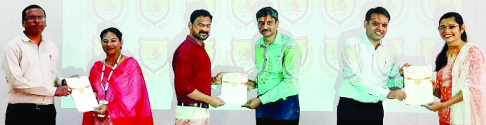 बदलती विद्यार्थी-शिक्षा प्रणाली जरूरतों पर जेपी इंटरनेशनल स्कूल में शिक्षकगण समग्र प्रशिक्षण बदलती विद्यार्थी-शिक्षा प्रणाली जरूरतों पर जेपी इंटरनेशनल स्कूल में शिक्षकगण समग्र प्रशिक्षण