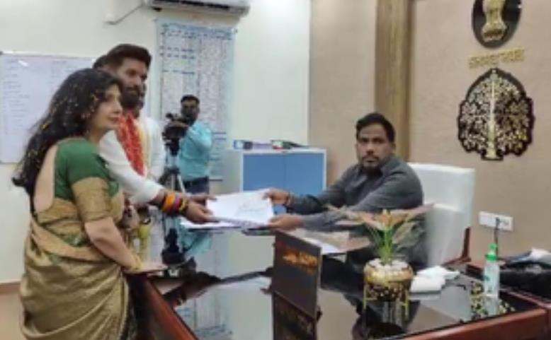 चिराग पासवान ने हाजीपुर और राजीव प्रताप रूडी ने सारण से भरा नामांकन चिराग पासवान ने हाजीपुर और राजीव प्रताप रूडी ने सारण से भरा नामांकन