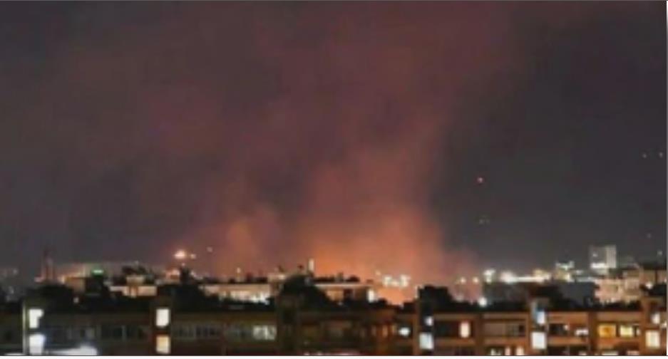 दमिश्क के बाहरी इलाके में इजरायली हवाई हमले में 8 सैनिक घायल