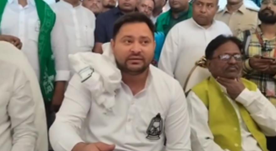 बिहार के पूर्व डिप्टी सीएम तेजस्वी यादव का दावा, 'खराब है एनडीए की हालत' बिहार के पूर्व डिप्टी सीएम तेजस्वी यादव का दावा, 'खराब है एनडीए की हालत'