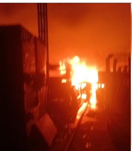 गाजियाबाद में फाइबर सीट फैक्ट्री में लगी भीषण आग, दमकलकर्मी काबू पाने में जुटे गाजियाबाद में फाइबर सीट फैक्ट्री में लगी भीषण आग, दमकलकर्मी काबू पाने में जुटे