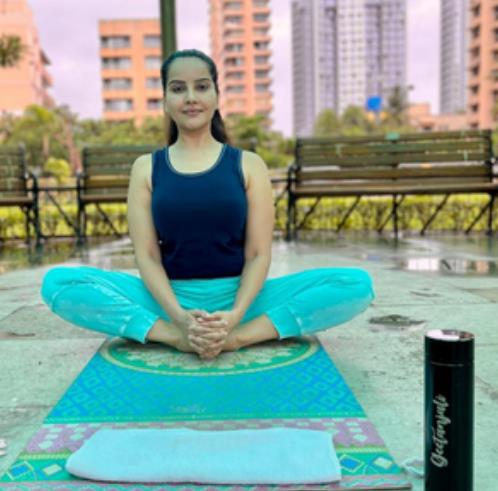 गर्मी से बचने के लिए फलों का जूस और मां के हाथ का बना 'आम पन्ना' लेती हैं गीतांजलि मिश्रा गर्मी से बचने के लिए फलों का जूस और मां के हाथ का बना 'आम पन्ना' लेती हैं गीतांजलि मिश्रा