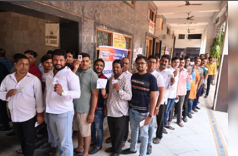 लोकसभा चुनाव का चौथा चरण : 3 बजे तक 52.60 प्रतिशत मतदान लोकसभा चुनाव का चौथा चरण : 3 बजे तक 52.60 प्रतिशत मतदान