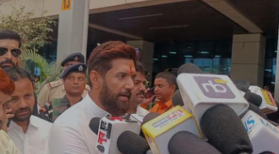 नीतीश कुमार का नाम लेकर भ्रम फैला रहे हैं तेजस्वी : चिराग