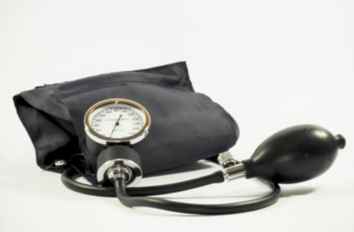 हाई ब्लड प्रेशर से हार्ट अटैक और स्ट्रोक का खतरा : विशेषज्ञ