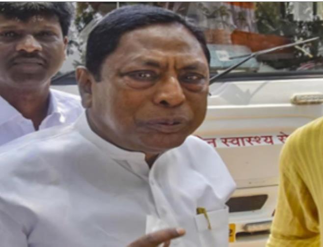 झारखंड के मंत्री आलमगीर 6 दिन की ईडी रिमांड पर झारखंड के मंत्री आलमगीर 6 दिन की ईडी रिमांड पर