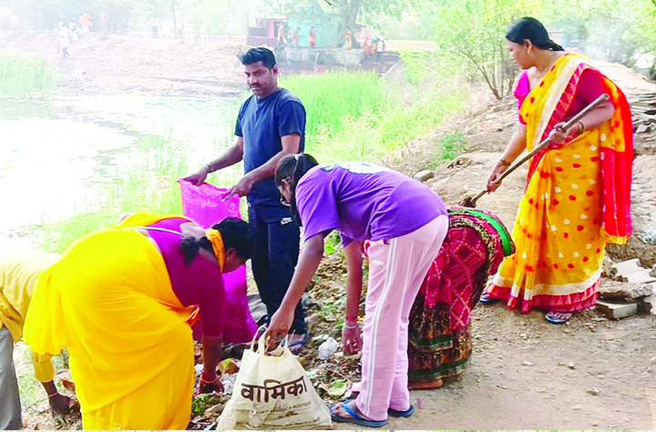 सप्तमी पर मां गायत्री और गंगा पूजन संग गायत्री परिवार ने नदियां स्वच्छ रखने का लिया संकल्प