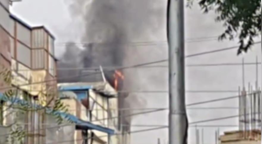 नोएडा के एक होटल में आग लगने से महिला की मौत