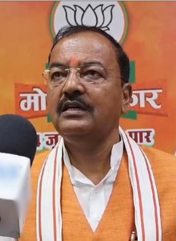 राहुल गांधी असली नहीं, चुनावी हिंदू हैं : केशव प्रसाद मौर्य