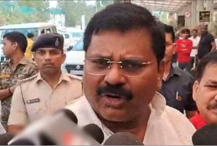 उमेश कुशवाहा बोले, 'एक-एक दिन में हमारे नेता एक लाख से ज्यादा नियुक्ति पत्र बांटते हैं'