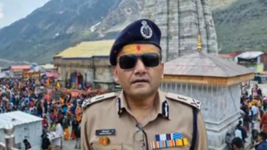 केदारनाथ धाम पहुंचे उत्तराखंड के डीजीपी अभिनव कुमार, व्यवस्थाओं का लिया जायजा