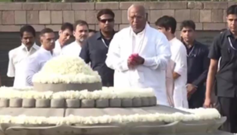 राजीव गांधी की पुण्यतिथि : राहुल ने कहा, उनकी आकांक्षाएं पूरी करना मेरी जिम्मेदारी