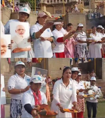 पीएम मोदी की जीत के लिए मातृशक्ति ने वाराणसी में मां गंगा की उतारी आरती पीएम मोदी की जीत के लिए मातृशक्ति ने वाराणसी में मां गंगा की उतारी आरती