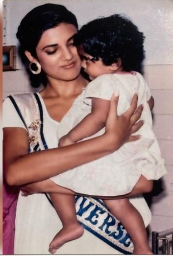 सुष्मिता सेन ने मिस यूनिवर्स का खिताब जीतने के तीन दशक पूरे होने का मनाया जश्न सुष्मिता सेन ने मिस यूनिवर्स का खिताब जीतने के तीन दशक पूरे होने का मनाया जश्न