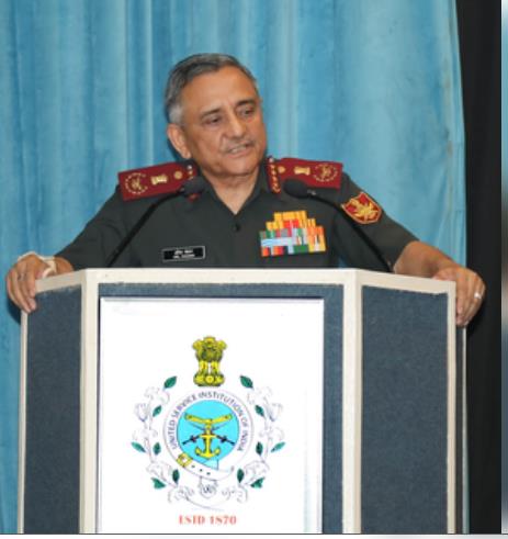 सीडीएस चौहान ने तीनों सेनाओं से संयुक्त संस्कृति बनाने का किया आह्वान सीडीएस चौहान ने तीनों सेनाओं से संयुक्त संस्कृति बनाने का किया आह्वान