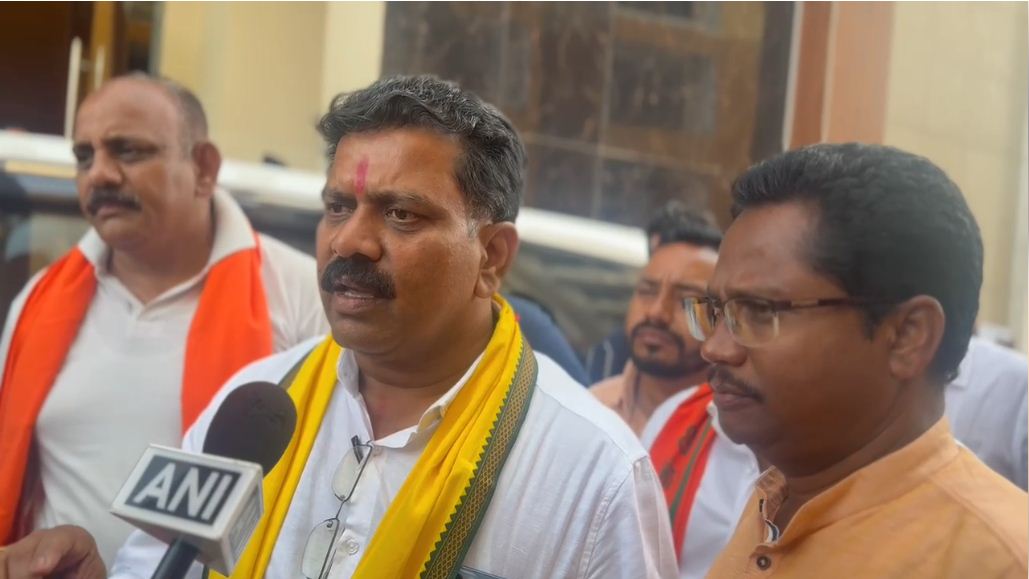 माओवादी बताएं अपनी पुनर्वास नीति में क्या चाहते हैं...