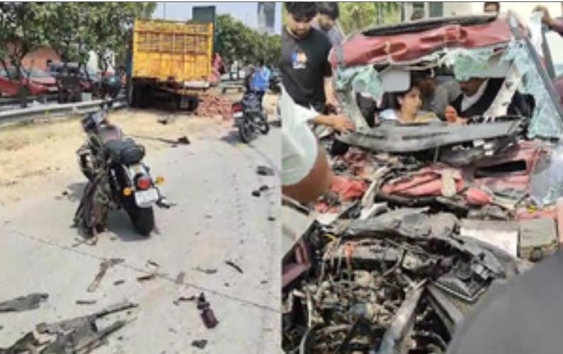 यमुना एक्सप्रेसवे पर कार ने ट्रॉली को मारी टक्कर, मां-बेटी को पुलिस ने किया रेस्क्यू