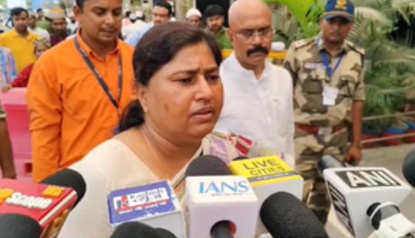 'बौखलाहट में अनाप-शनाप बोल रहे हैं', मनोज झा और तेजस्वी पर मंत्री लेसी सिंह ने साधा निशाना 'बौखलाहट में अनाप-शनाप बोल रहे हैं', मनोज झा और तेजस्वी पर मंत्री लेसी सिंह ने साधा निशाना