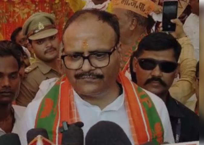 चार जून के बाद विपक्ष की हालत 'दिल के टुकड़े हजार हुए, कोई यहां गिरा, कोई वहां गिरा' होगी : ब्रजेश पाठक