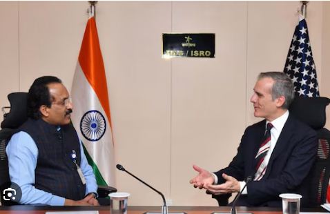 अमेरिकी राजदूत एरिक गार्सेटी ने ‘क्वाड उपग्रह’ विकसित करने का प्रस्ताव रखा
