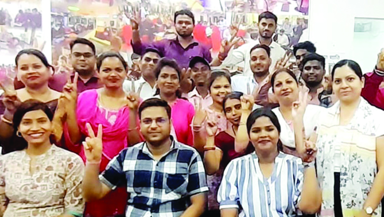 शिक्षकों को ट्रेनिंग से बच्चों की प्रतिभा निखारने और अध्ययन कला प्रस्तुति पर री इंडिया वर्कशाप शिक्षकों को ट्रेनिंग से बच्चों की प्रतिभा निखारने और अध्ययन कला प्रस्तुति पर री इंडिया वर्कशाप