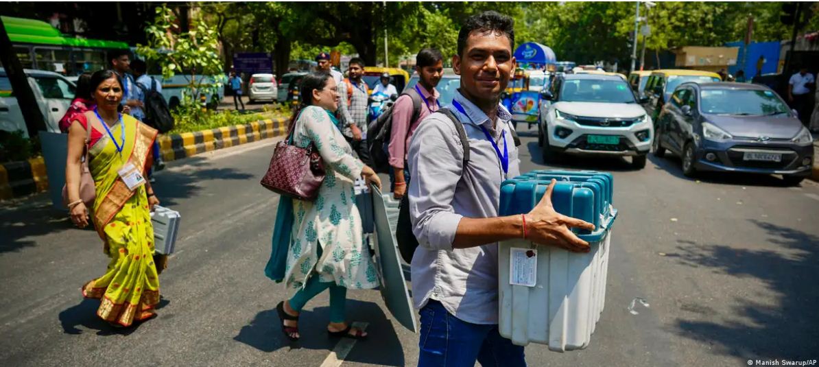 क्या बदला जा सकता है आम चुनावों का समय