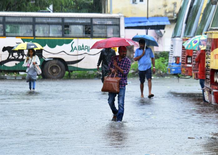 केरल में 29 मई तक भारी बारिश की भविष्यवाणी, कई जिलों में येलो अलर्ट 