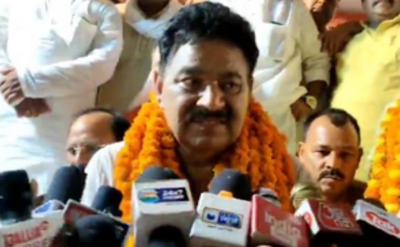 सपा को झटका, वरिष्ठ नेता नारद राय ने दिया इस्तीफा, भाजपा में शामिल होने की घोषणा सपा को झटका, वरिष्ठ नेता नारद राय ने दिया इस्तीफा, भाजपा में शामिल होने की घोषणा