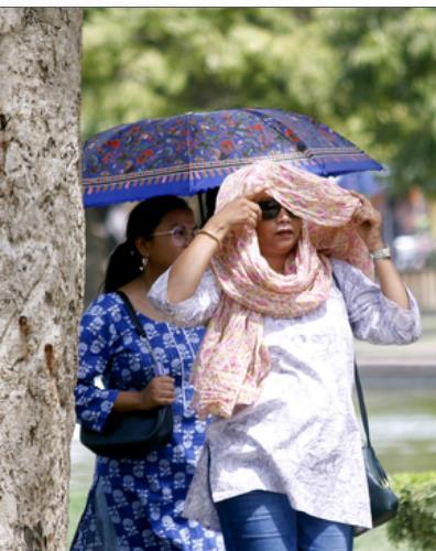 एनसीआर में हीटवेव का असर जारी, दिल्ली में पारा 45 के पार 