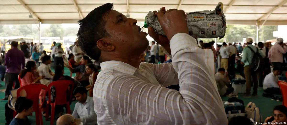 मतगणना के दौरान भी कर्मचारियों को गर्मी से बचाना एक चुनौती