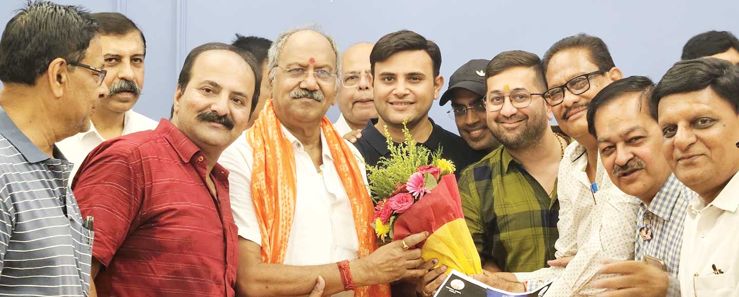 पौने छह लाख मतों से विजयी बने बृजमोहन को चेंबर प्रतिनिधिमंडल की बधाई एवं शुभकामनाएं पौने छह लाख मतों से विजयी बने बृजमोहन को चेंबर प्रतिनिधिमंडल की बधाई एवं शुभकामनाएं