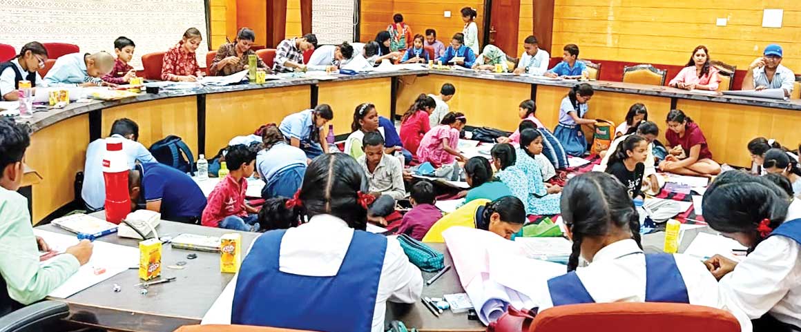 पर्यावरण संरक्षण मण्डल पोस्टर प्रतियोगिता में दिव्यांग कु. आसिया प्रथम और गौकरण द्वितीय पर्यावरण संरक्षण मण्डल पोस्टर प्रतियोगिता में दिव्यांग कु. आसिया प्रथम और गौकरण द्वितीय