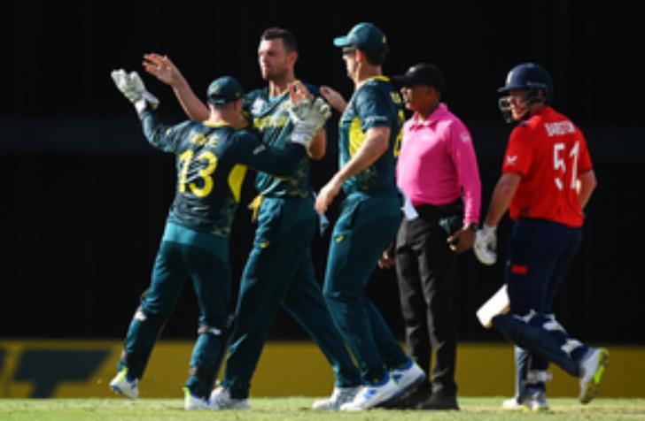 ऑस्ट्रेलिया के खिलाफ हार से बढ़ीं इंग्लिश टीम की मुश्किलें