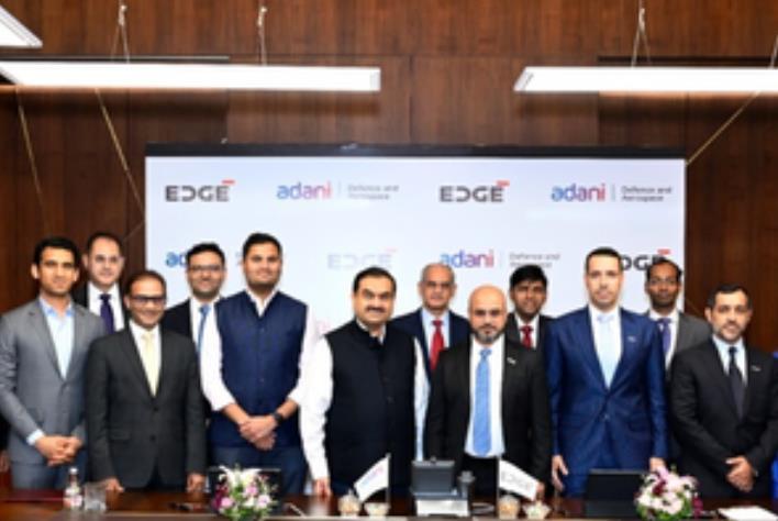 अदाणी डिफेंस एंड एयरोस्पेस ने यूएई के एज ग्रुप के साथ की रणनीतिक साझेदारी अदाणी डिफेंस एंड एयरोस्पेस ने यूएई के एज ग्रुप के साथ की रणनीतिक साझेदारी