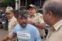 गैंगस्टर पुजारी ने अदालत परिसर में पाकिस्तान के समर्थन में नारे लगाए, हुई मारपीट