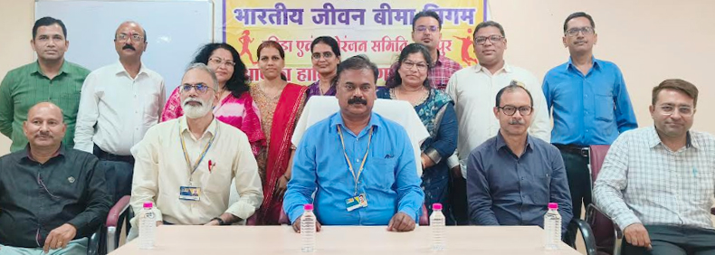 एलआईसी मंडल स्तरीय शतरंज स्पर्धा में अंजनी-पद्मावती विजेता एलआईसी मंडल स्तरीय शतरंज स्पर्धा में अंजनी-पद्मावती विजेता