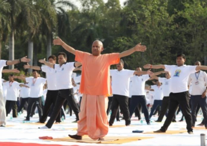 उत्तर प्रदेश में 15 से 21 जून तक 'योग सप्ताह' का आयोजन उत्तर प्रदेश में 15 से 21 जून तक 'योग सप्ताह' का आयोजन