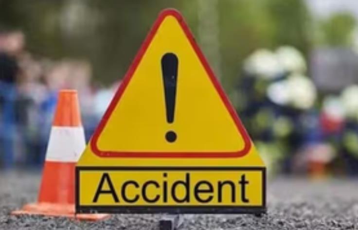 मध्य प्रदेश के दतिया में श्रद्धालुओं से भरी ट्रैक्टर ट्रॉली पलटी; पांच की मौत, 15 से ज्यादा घायल मध्य प्रदेश के दतिया में श्रद्धालुओं से भरी ट्रैक्टर ट्रॉली पलटी; पांच की मौत, 15 से ज्यादा घायल