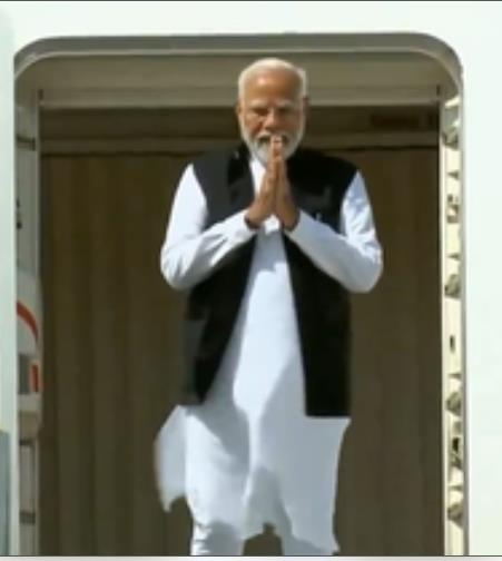 जी7 सम्मेलन में भारत का दृष्टिकोण रखने के बाद स्वदेश लौटे पीएम मोदी जी7 सम्मेलन में भारत का दृष्टिकोण रखने के बाद स्वदेश लौटे पीएम मोदी