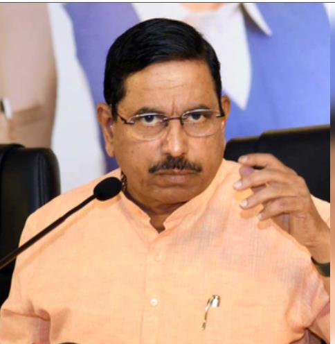येदियुरप्पा मामले में कोर्ट ने कांग्रेस सरकार को लगाया करारा तमाचा : केंद्रीय मंत्री प्रलहाद जोशी येदियुरप्पा मामले में कोर्ट ने कांग्रेस सरकार को लगाया करारा तमाचा : केंद्रीय मंत्री प्रलहाद जोशी
