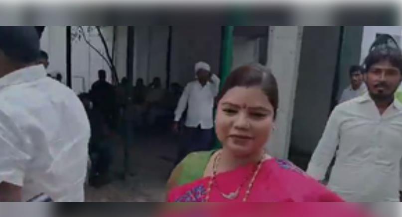 रुपौली उपचुनाव के लिए बीमा भारती ने ठोका दावा, लालू यादव से की मुलाकात रुपौली उपचुनाव के लिए बीमा भारती ने ठोका दावा, लालू यादव से की मुलाकात