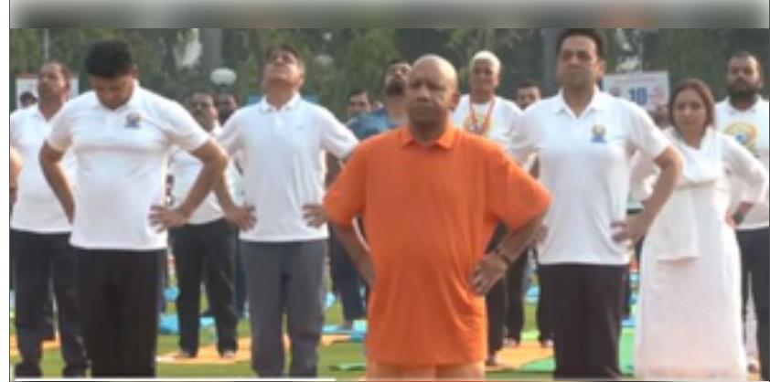 संपूर्ण मानवता के कल्याण का मार्ग प्रशस्त करता है अंतर्राष्ट्रीय योग दिवस : सीएम योगी संपूर्ण मानवता के कल्याण का मार्ग प्रशस्त करता है अंतर्राष्ट्रीय योग दिवस : सीएम योगी